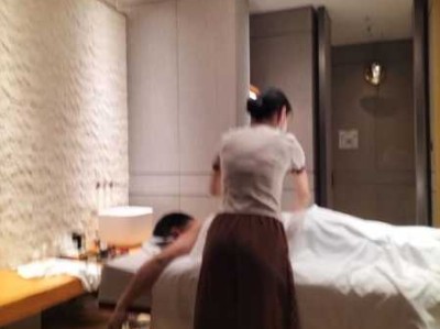 上个月去了广州高档桑拿,人很好,按摩很专业