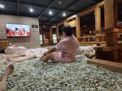 上个月去了广州附近洗浴,很好交流，十分放松
