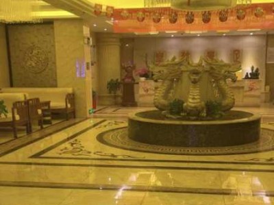 上个月去了上海青浦区高端木桶浴,技师服务很好，手法很好