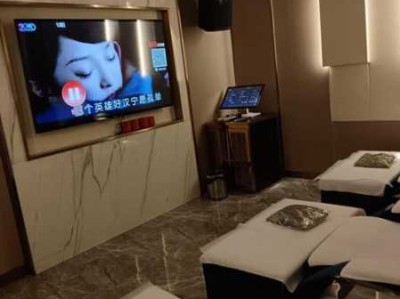 上个月去了上海浦东区同城足浴,技师操作很不错，比较到位