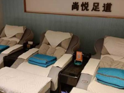 上个月去了上海青浦区周边足疗,技师按的很舒服，强烈推荐