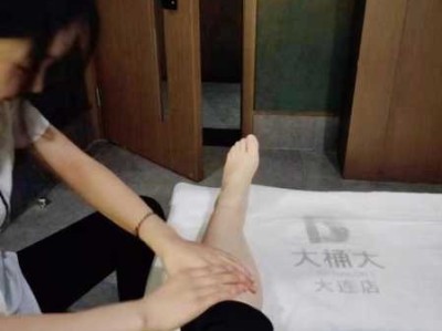上个月去了上海杨浦区周边足浴,技师服务很好，手法很好