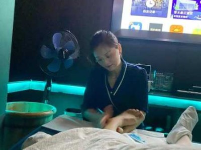 上个月去了广州高档洗浴,技师操作很不错，比较到位