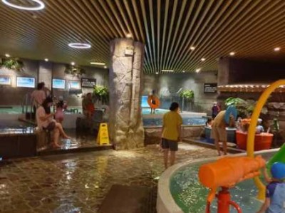 上个月去了上海青浦区高档洗浴,环境很安静，特别的放松