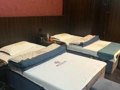上个月去了广州附近桑拿,按摩力度适中，服务周到热情！