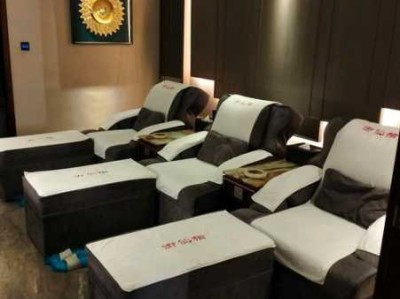 上个月去了广州高档足疗,技师技术不错。态度也很好