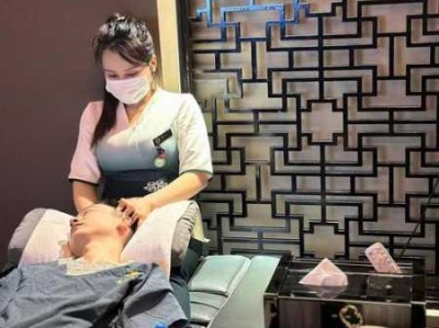 上个月去了上海杨浦区附近足疗,人很好，按摩很专业