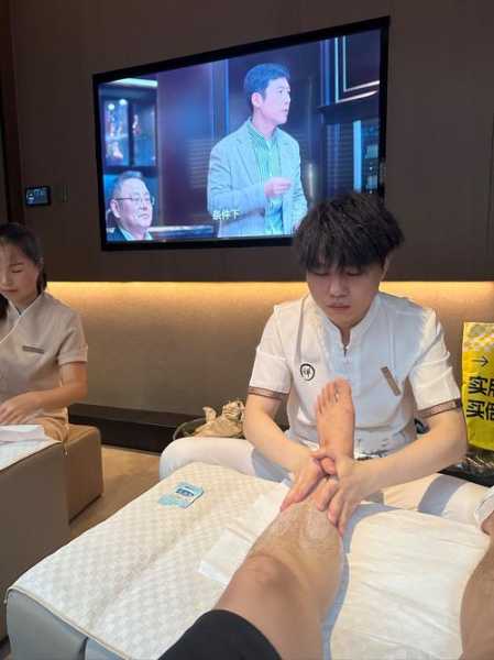 上个月去了上海浦东区同城洗脚,力度合适,很舒服