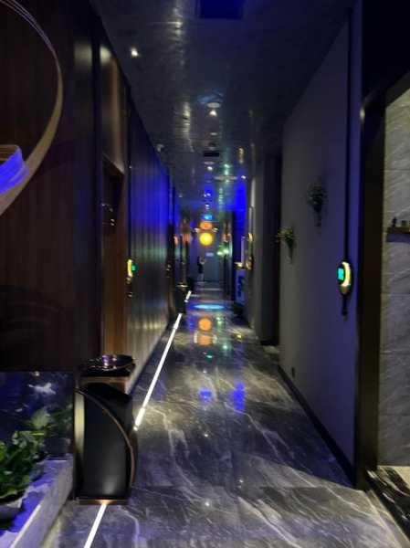 上个月去了上海青浦区附近木桶浴,技师服务很好,手法很好