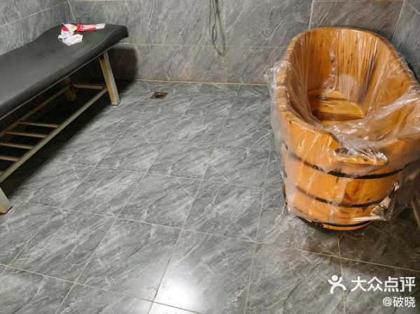 上个月去了上海青浦区周边木桶浴,技师操作很不错,比较到位