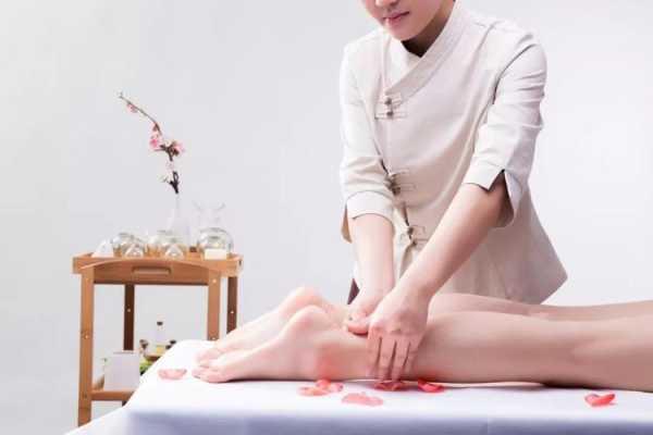 上个月去了上海青浦区高档足浴,技师操作很不错,比较到位