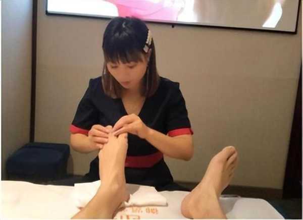 上个月去了广州高档沐足,技师操作很不错,比较到位