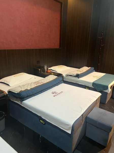 上个月去了上海浦东区周边spa,按摩力度适中,服务周到热情!
