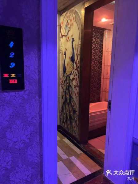 上个月去了上海浦东区周边spa,按摩力度适中,服务周到热情!