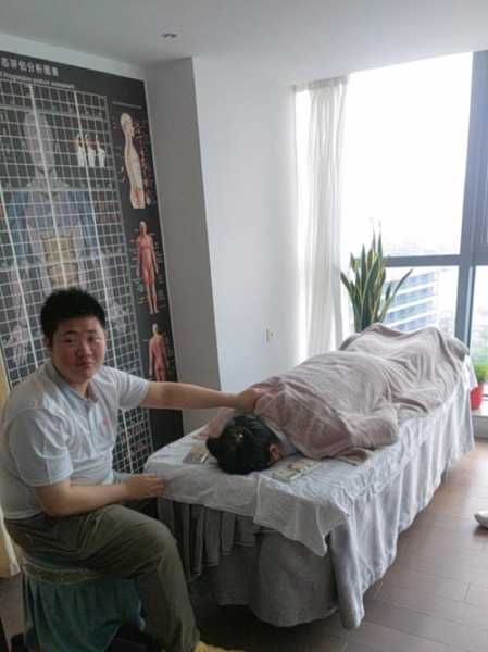 上个月去了上海青浦区周边推拿,技师服务很好，手法很好