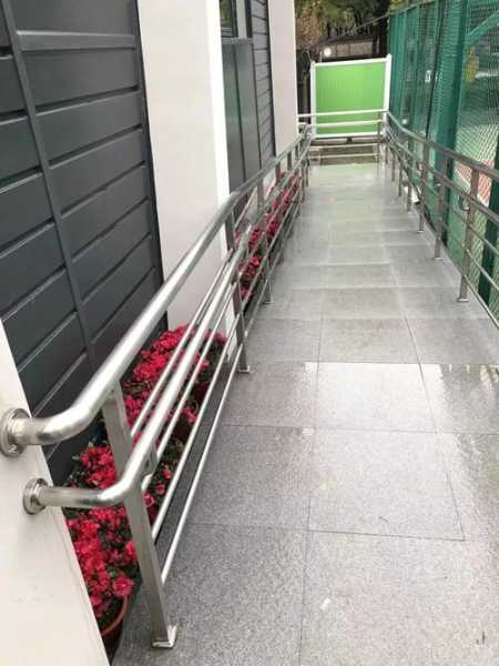 上个月去了上海青浦区高档推拿,为人和善,服务态度好