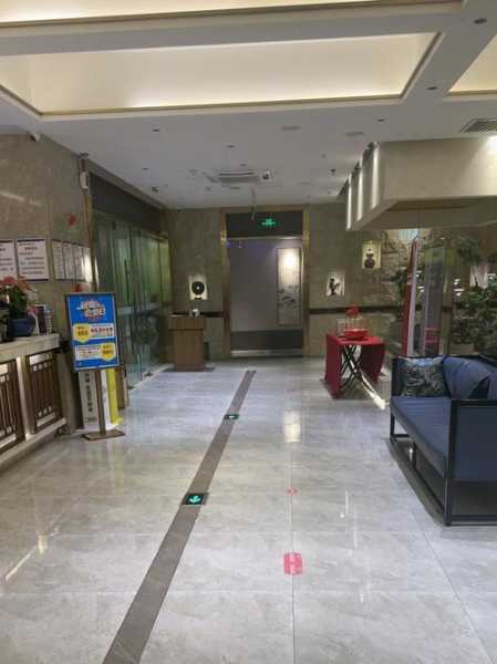 上个月去了广州高档洗浴,技师技术不错。态度也很好
