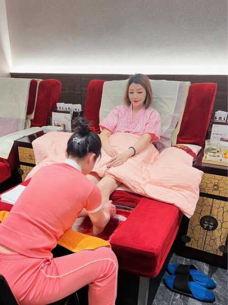 上个月去了广州高档足疗,力度合适，很舒服
