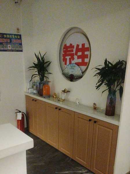 上个月去了上海青浦区同城桑拿,按摩力度适中,服务周到热情!