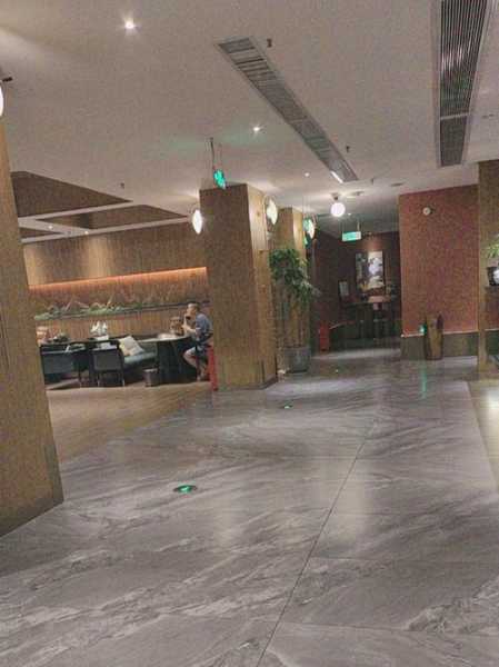 上个月去了广州高档洗浴,技师服务很好，手法很好