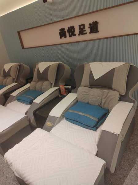 上个月去了广州同城洗脚,技师操作很不错,比较到位