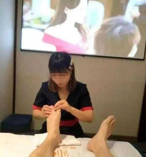 上个月去了广州高档推油,环境也很干净技师人也很好