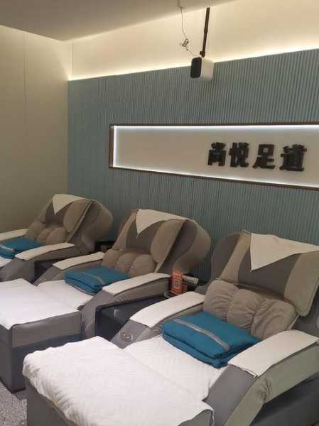 上个月去了上海杨浦区附近足浴,环境很安静，特别的放松