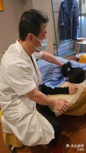 上个月去了上海杨浦区附近推拿,环境也很干净技师人也很好