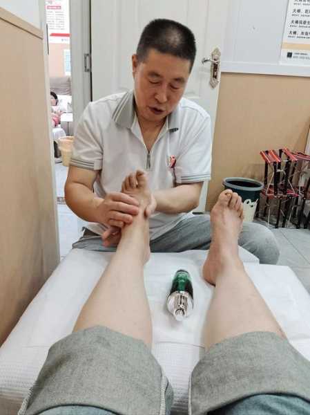 上个月去了上海杨浦区高端泡脚,技师按的很舒服,强烈推荐
