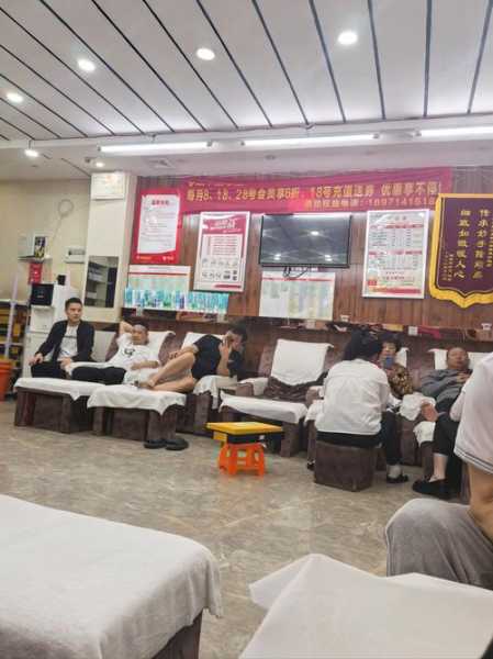 上个月去了上海杨浦区高端泡脚,很好交流，十分放松