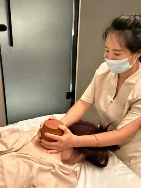 上个月去了广州附近推油,力度合适,很舒服