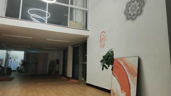 上个月去了上海浦东区同城油压,环境很安静,特别的放松