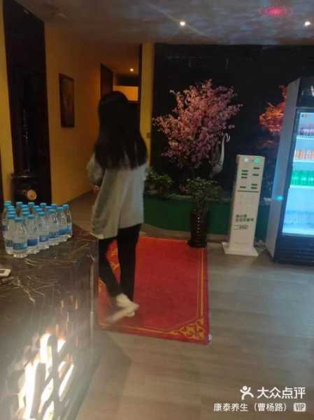 上个月去了上海浦东区同城推拿,技师操作很不错,比较到位