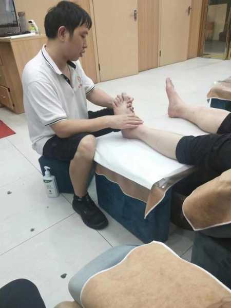 上个月去了广州高档沐浴,技师技术不错。态度也很好