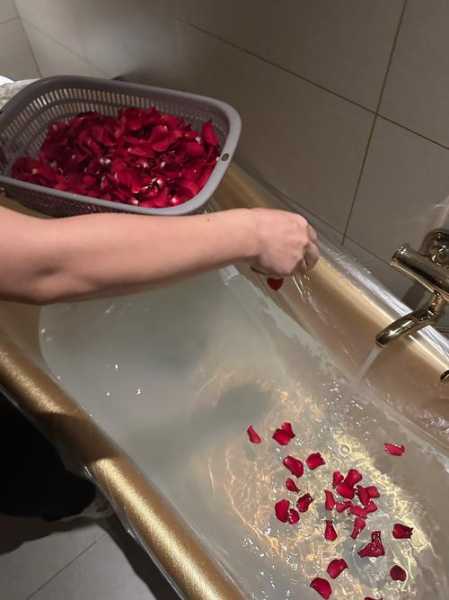 上个月去了广州高端沐浴,人很好,按摩很专业