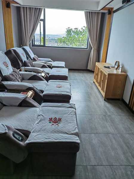 上个月去了广州附近足浴,技师服务很好,手法很好