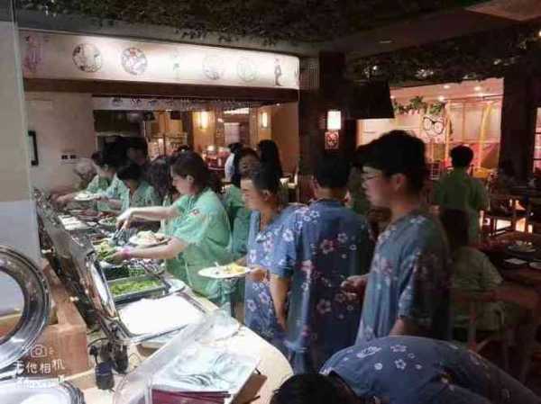 上个月去了上海青浦区附近桑拿,按的很不错,下次还会来