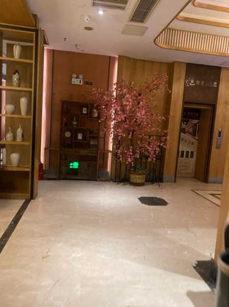 上个月去了上海杨浦区高档足浴,环境很安静，特别的放松
