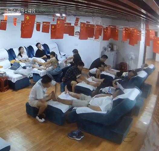上个月去了广州附近汗蒸,技师服务很好,手法很好