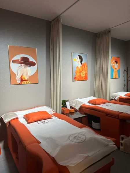 上个月去了广州高端spa,技师技术不错。态度也很好