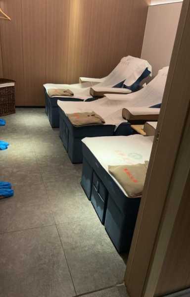 上个月去了上海杨浦区高档足疗,技师服务很好,手法很好