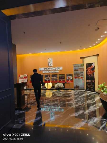 上个月去了上海青浦区高档spa,按摩力度适中，服务周到热情！