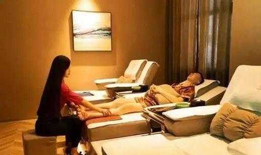 上个月去了上海浦东区周边泡脚,技师技术不错。态度也很好