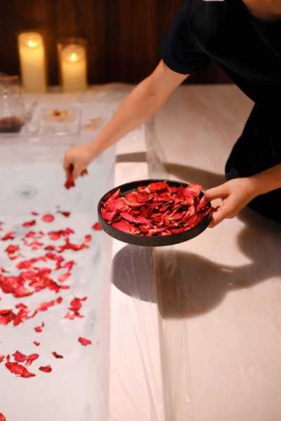 上个月去了广州高档spa,技师按的很舒服,强烈推荐