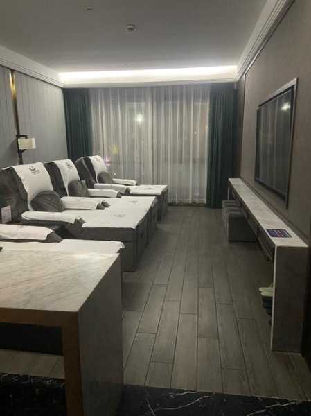 上个月去了上海杨浦区附近spa,技师按的很舒服，强烈推荐