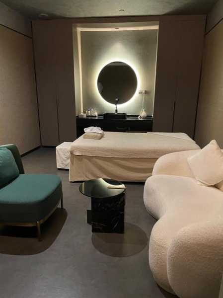 上个月去了上海青浦区高端spa,按摩力度适中,服务周到热情!
