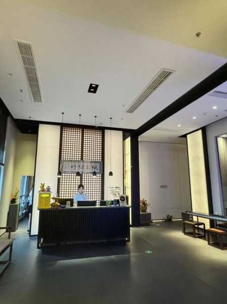 上个月去了上海浦东区同城足疗,技师服务很好，手法很好