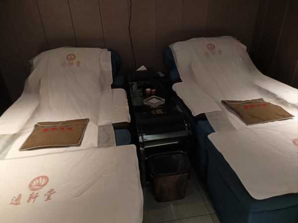 上个月去了上海浦东区周边足疗,技师按的很舒服,强烈推荐