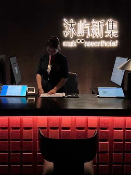 上个月去了上海浦东区周边桑拿,力度合适,很舒服