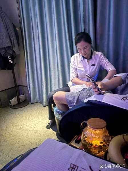 上个月去了上海杨浦区附近洗脚,技师操作很不错,比较到位
